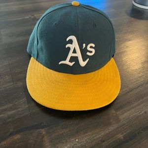 Oakland Athletics - Fitted Hat - New Era Size 7 1/8